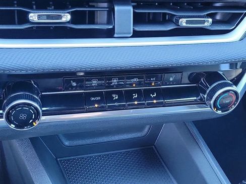 New 2026 Chevrolet Equinox LT w/ Safety and Technology Package image 26