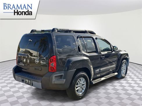 Used 2014 Nissan Xterra S w/ Value Package image 3