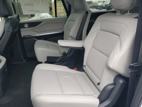 New 2025 Lincoln Navigator L Reserve image 29