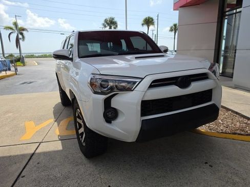 Used 2024 Toyota 4Runner TRD Off-Road Premium w/ Off Road Premium Plus Package AWD/4WD image 4