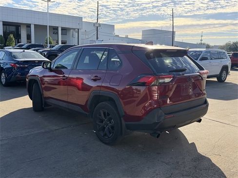 Used 2023 Toyota RAV4 LE image 7