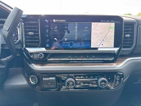 New 2025 Chevrolet Silverado 3500 LT image 9