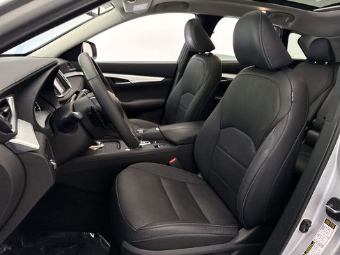 Used 2019 INFINITI QX50 Luxe AWD/4WD image 11