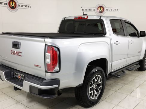 Used 2016 GMC Canyon SLE image 3
