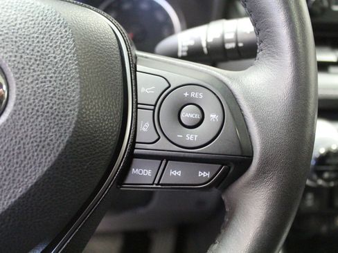 Used 2019 Toyota RAV4 XLE image 9