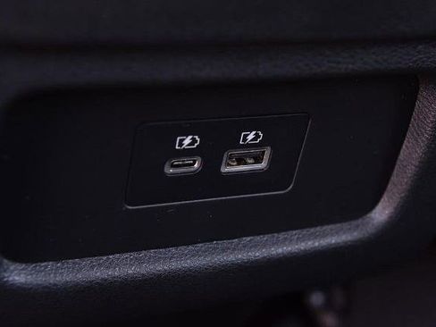 Certified 2025 Nissan Pathfinder SL w/ SL Premium Package image 28