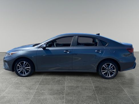 Used 2024 Kia Forte LXS w/ LXS Technology Package image 2