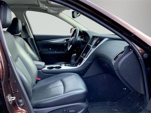 Used 2020 INFINITI Q50 Luxe w/ Essential Package (3.0T Luxe) image 7