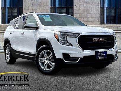 Used 2023 GMC Terrain SLE w/ Driver Convenience Package