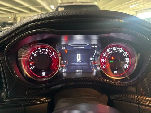 Used 2022 Dodge Challenger R/T RWD image 7