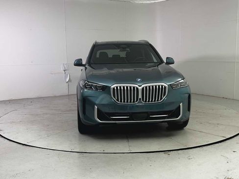 Used 2026 BMW X5 xDrive50e w/ Executive Package image 7