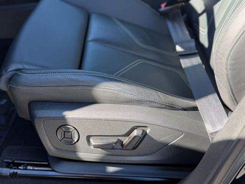 Certified 2025 Audi Q3 2.0T Premium w/ Convenience Package image 12