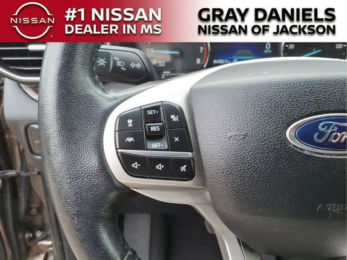 Used 2021 Ford Explorer Limited w/ Equipment Group 301A RWD image 14