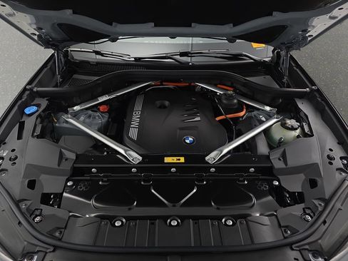 New 2026 BMW X5 xDrive50e w/ M Sport Package image 30