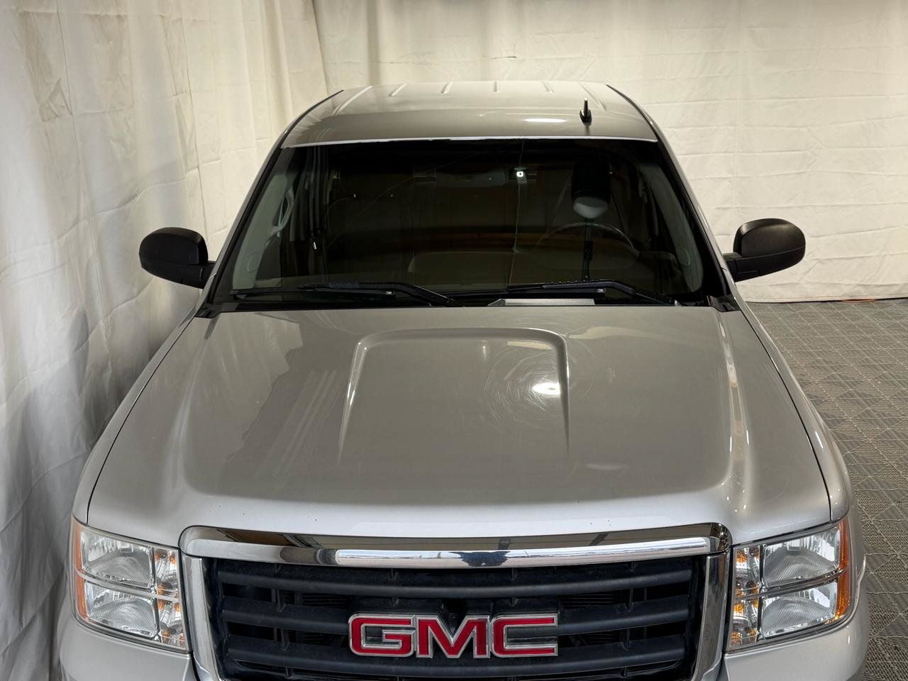 Used 2011 GMC Sierra 1500 SLE w/ Power Tech Package AWD/4WD image 3