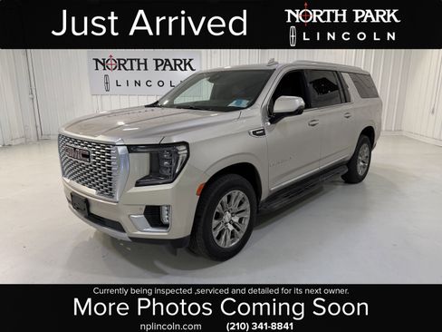 Used 2023 GMC Yukon XL Denali AWD/4WD image 1