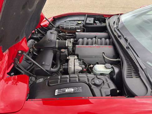Used 2002 Chevrolet Corvette Coupe w/ Preferred Equipment Group2 RWD image 9