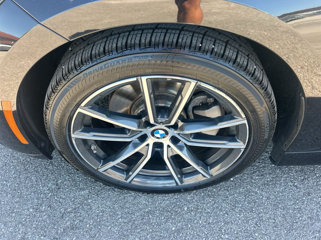 Used 2020 BMW 330i Sedan w/ Convenience Package RWD image 12