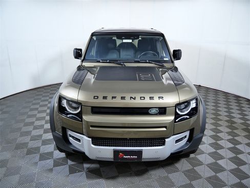 Used 2020 Land Rover Defender 110 S image 3