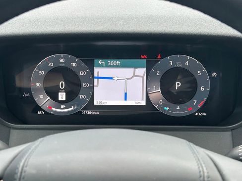 Used 2025 Land Rover Range Rover Velar S image 36