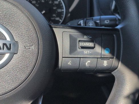 Certified 2021 Nissan Rogue SV image 20