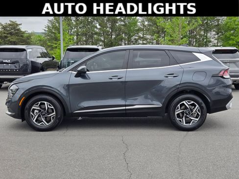 Used 2025 Kia Sportage LX FWD image 4