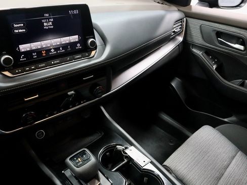 Certified 2023 Nissan Rogue SV image 30