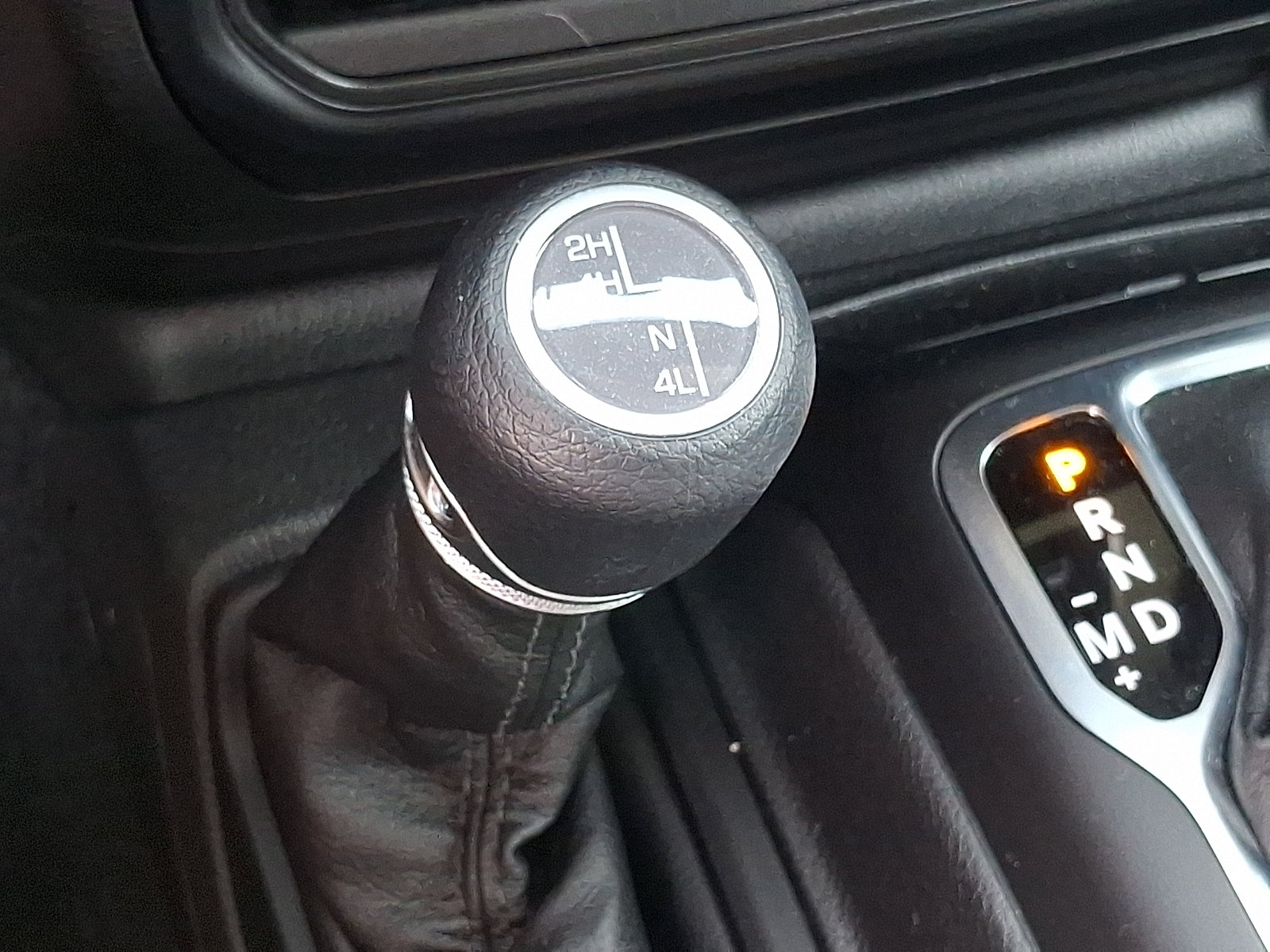 Used 2023 Jeep Wrangler Sport AWD/4WD image 25