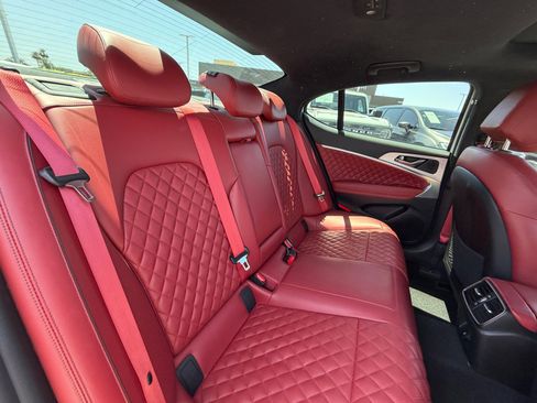 Used 2022 Genesis G70 3.3T Launch Edition RWD image 18