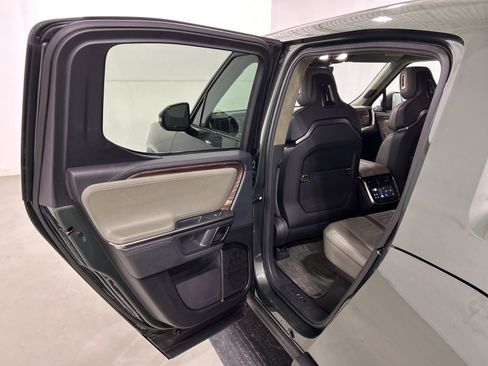 Used 2022 Rivian R1T Adventure image 17