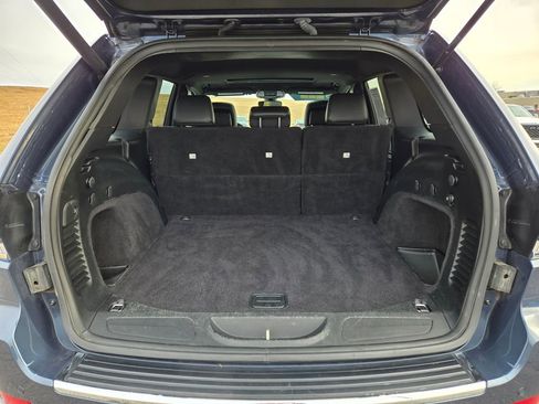 Used 2020 Jeep Grand Cherokee Limited w/ Trailer Tow Group IV image 32