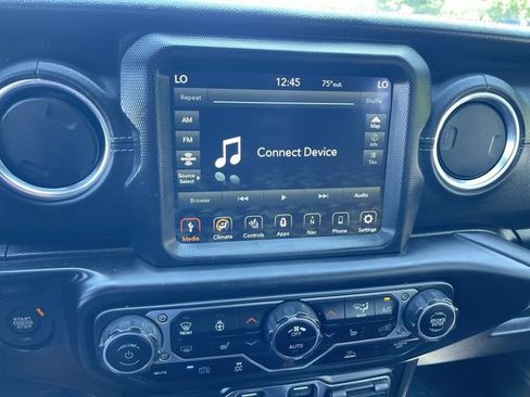 Used 2021 Jeep Wrangler Unlimited Sahara w/ Cold Weather Group AWD/4WD image 13