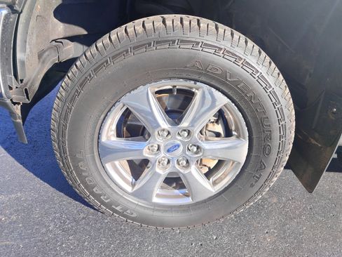 Used 2019 Ford F150 XLT w/ Equipment Group 302A Luxury image 9