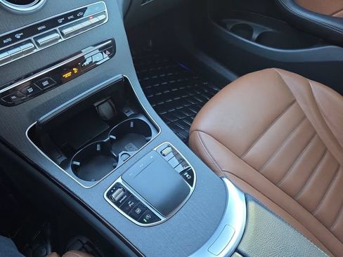 Used 2022 Mercedes-Benz GLC 300 4MATIC image 28