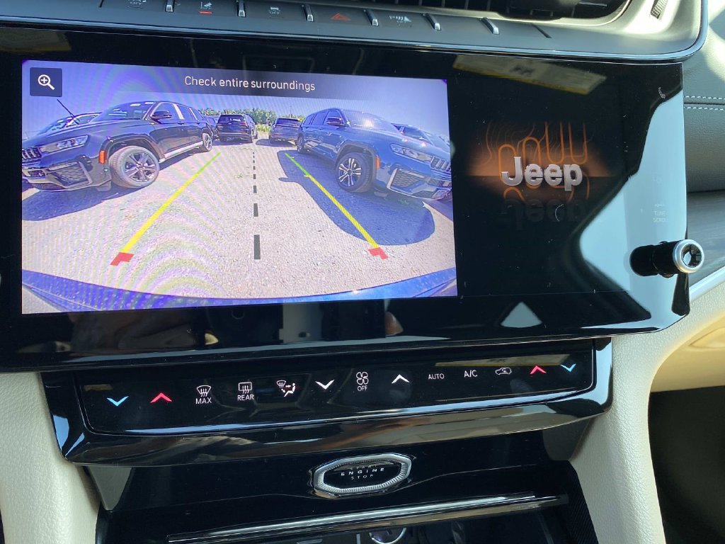 New 2027 Jeep Grand Cherokee Limited AWD/4WD image 12