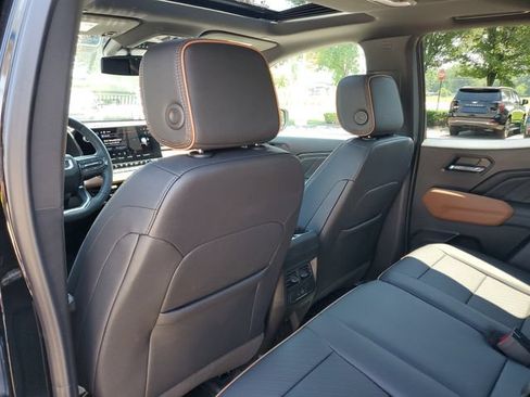 Certified 2026 GMC Canyon AT4 w/ Technology Plus Package AWD/4WD image 32