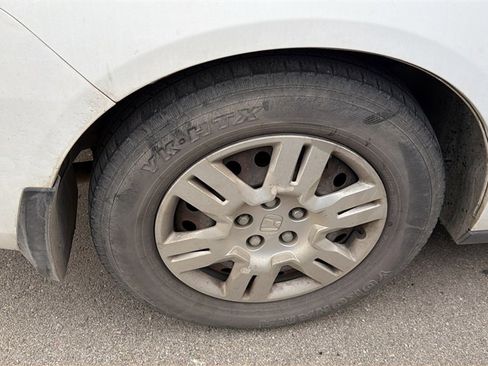 Used 2011 Honda Odyssey LX image 9