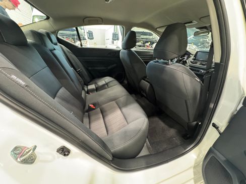 Used 2025 Nissan Altima 2.5 S FWD image 10