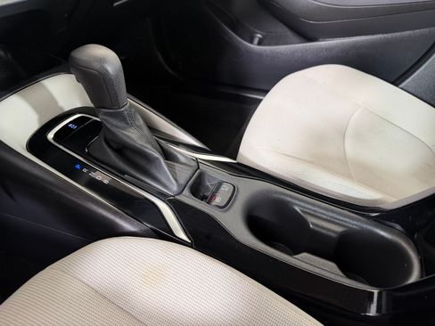 Used 2022 Toyota Corolla LE FWD image 17