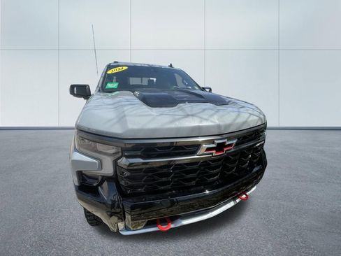 Used 2024 Chevrolet Silverado 1500 ZR2 w/ Technology Package image 4