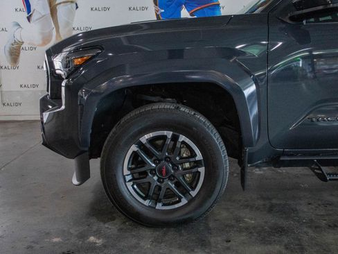 Used 2024 Toyota Tacoma TRD Sport AWD/4WD image 15