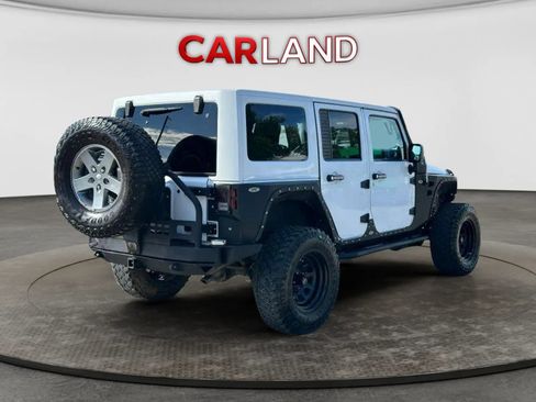 Used 2013 Jeep Wrangler Unlimited Rubicon w/ Connectivity Group AWD/4WD image 6