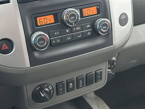 Used 2018 Nissan Frontier SV w/ Value Truck Package AWD/4WD image 17