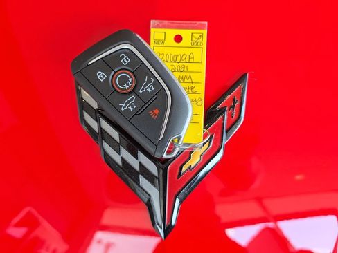 Used 2021 Chevrolet Corvette Stingray Coupe w/ 1LT RWD image 19