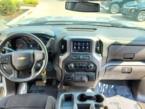 Used 2021 Chevrolet Silverado 2500 Custom w/ Custom Value Package AWD/4WD image 31