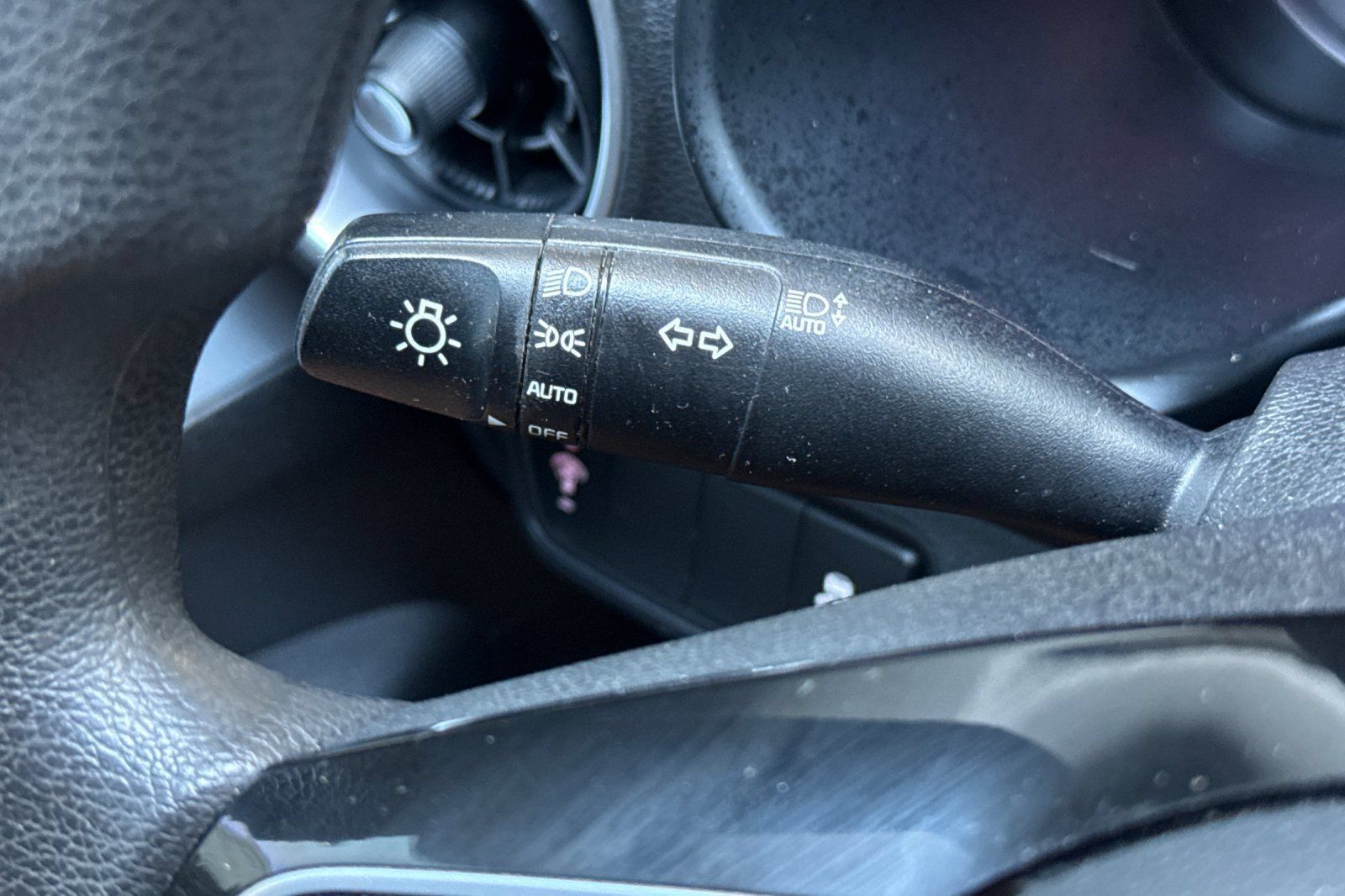 Used 2023 Kia Forte LXS FWD image 33