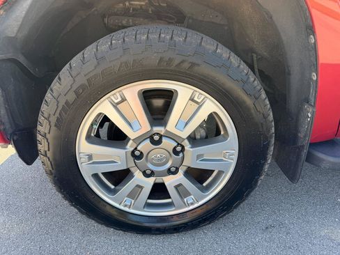 Used 2014 Toyota Tundra Platinum AWD/4WD image 16