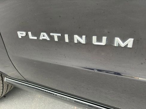 Used 2025 Ford Expedition Platinum AWD/4WD image 31