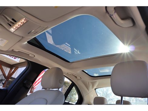 Used 2015 Mercedes-Benz C 300 4MATIC Sedan image 39