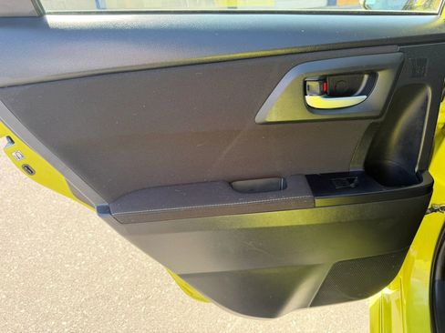 Used 2017 Toyota Corolla iM w/ Carpet Mat Package FWD image 12